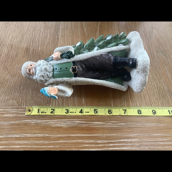 New Santa Figurine - Picture 6 of 8